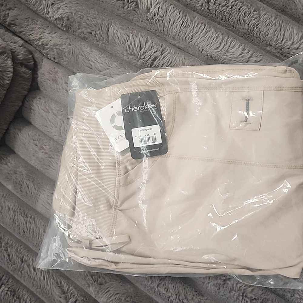 Cherokee Women’s Cream Scrub Pants